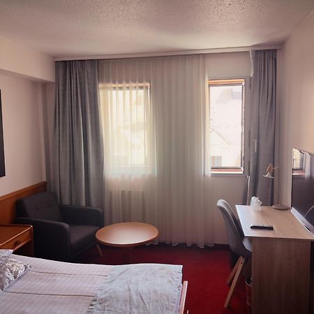 Hotel Des Trois Rois Le Locle Εξωτερικό φωτογραφία