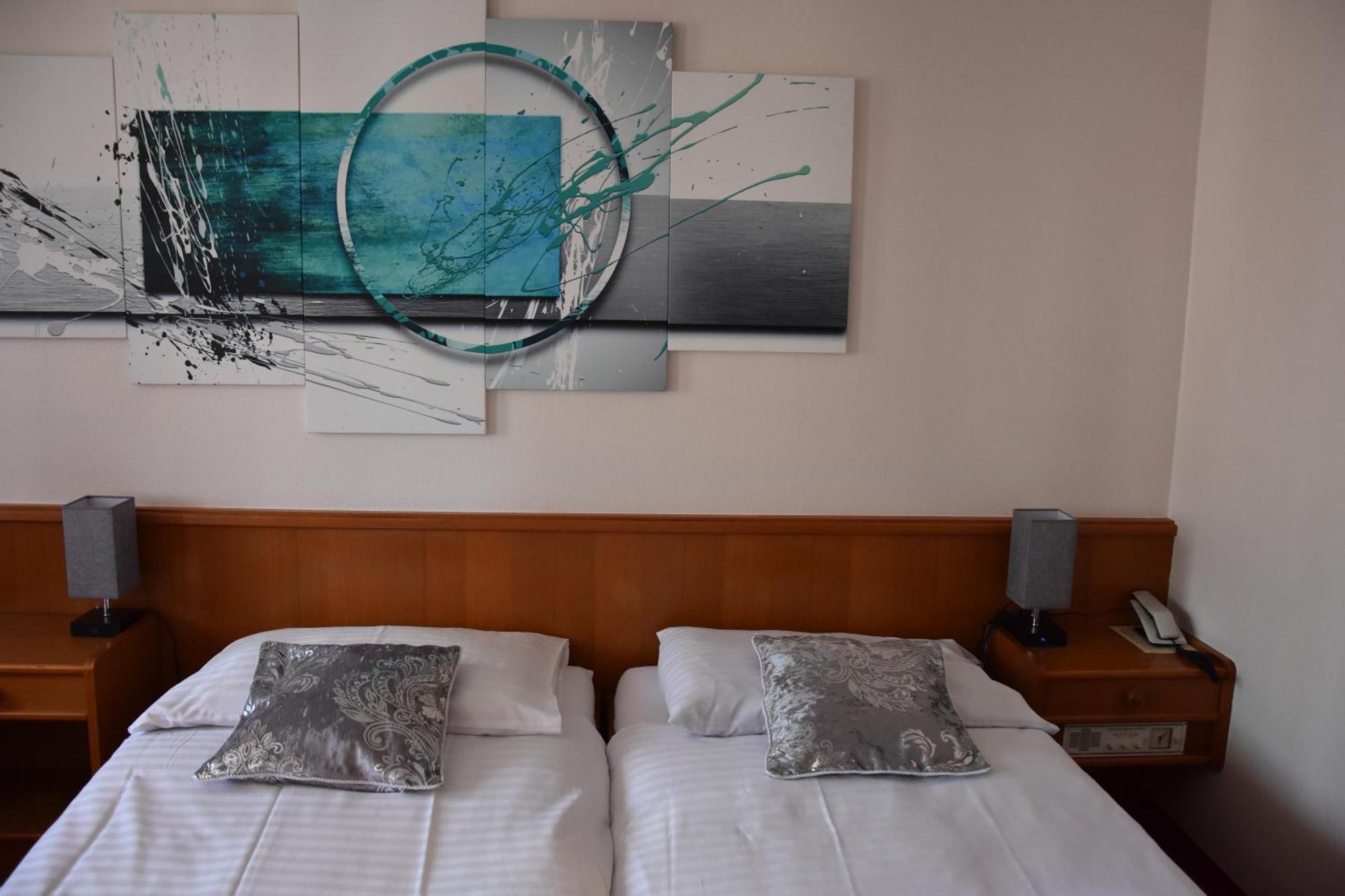 Hotel Des Trois Rois Le Locle Εξωτερικό φωτογραφία