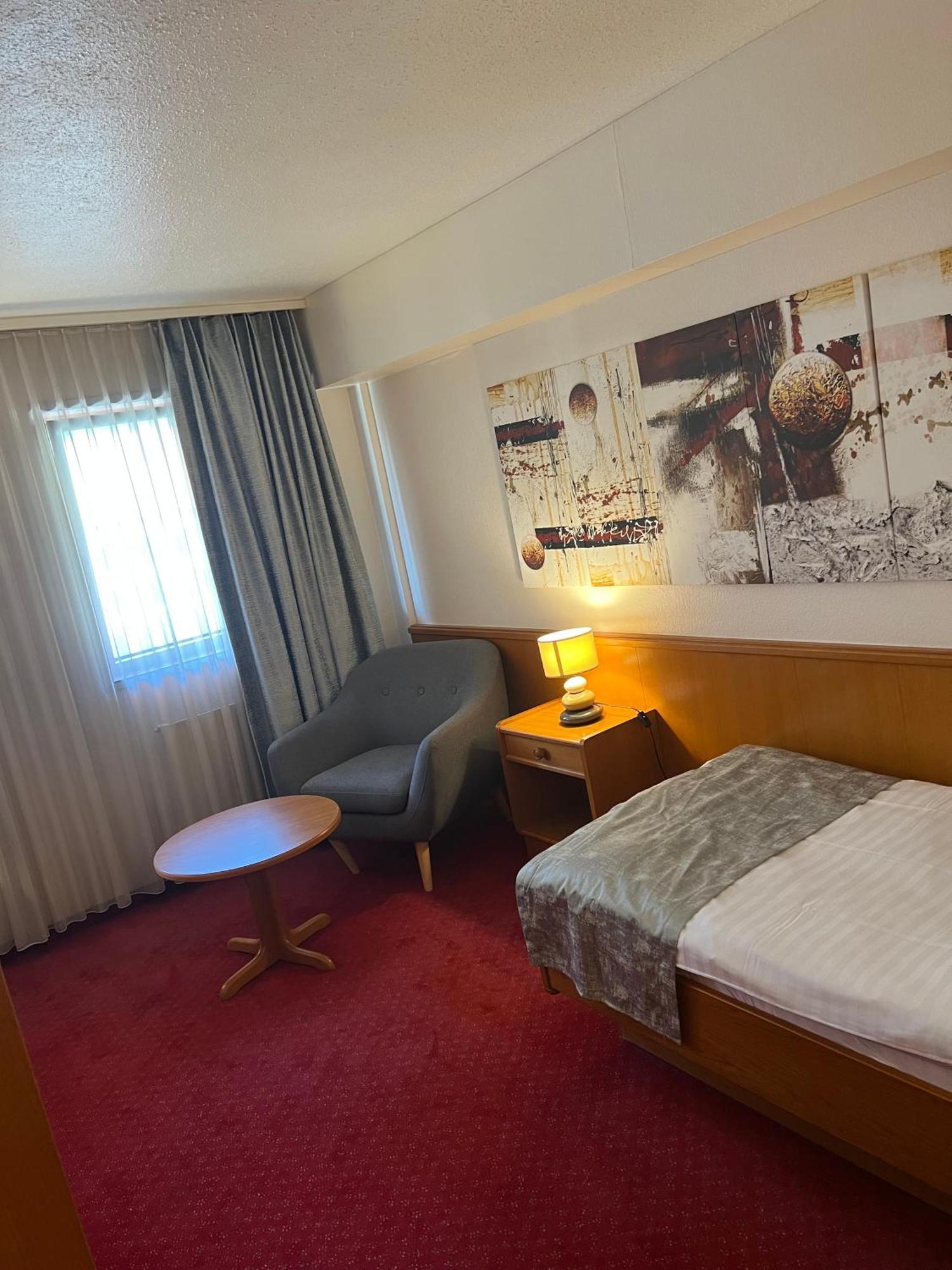 Hotel Des Trois Rois Le Locle Εξωτερικό φωτογραφία